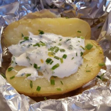 Brambory ve fólii v troubě - 7 receptů krok za krokem